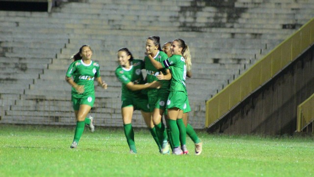 Tiradentes perde na estreia do Brasileiro Feminino 2016