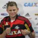 Sem chances no Flamengo Jonas deve ser emprestado para a Ponte Preta