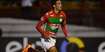 Parnahyba joga na defensiva, perde e é eliminado pela Portuguesa da Copa do Brasil
