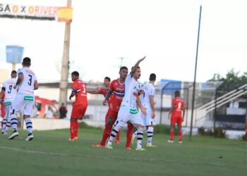 Na estréia de Vica, River não sai do 0 a 0 contra o ASA