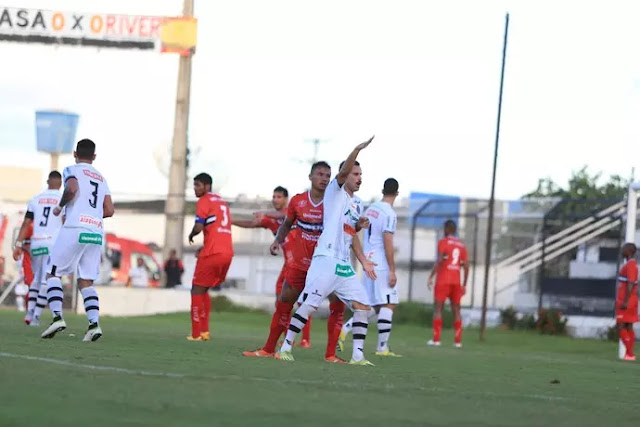 Na estréia de Vica, River não sai do 0 a 0 contra o ASA