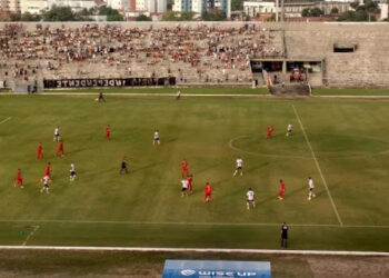 River tem dois expulsos, perde para o Botafogo-PB e  afunda na zona de rebaixamento