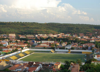Estádios do Piauí: O Estádio Helvídio Nunes na cidade de  Picos