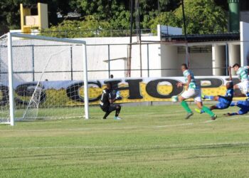 Altos vence o CSA por 2 a 0, mas é eliminado da Série D