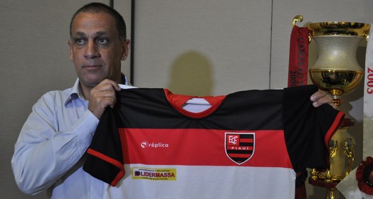 Flamengo-PI anuncia Celso Teixeira como novo técnico e o atacante Eduardo, que também será diretor de futebol