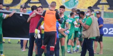 Altos goleia o Marcílio Dias e sobe para a Série C